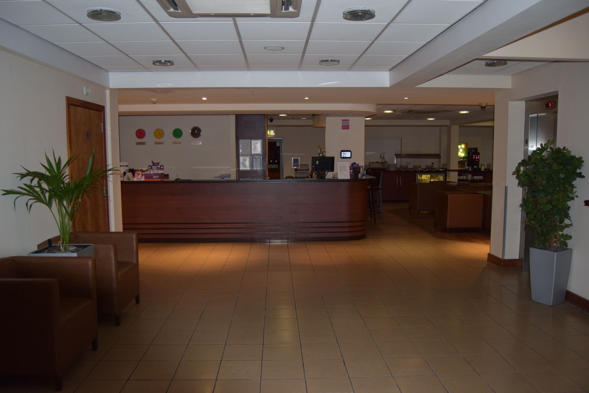 Doncaster International Hotel By Roomsbooked Luaran gambar