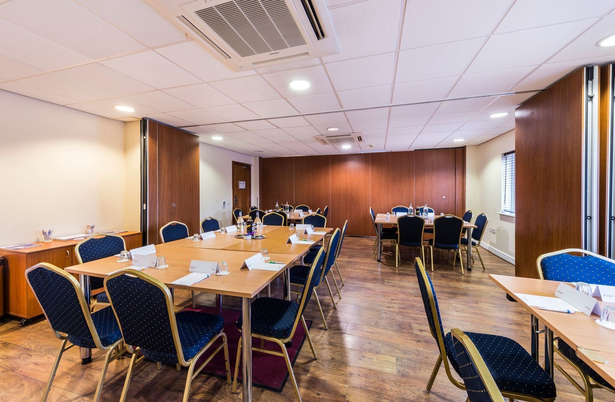 Doncaster International Hotel By Roomsbooked Luaran gambar